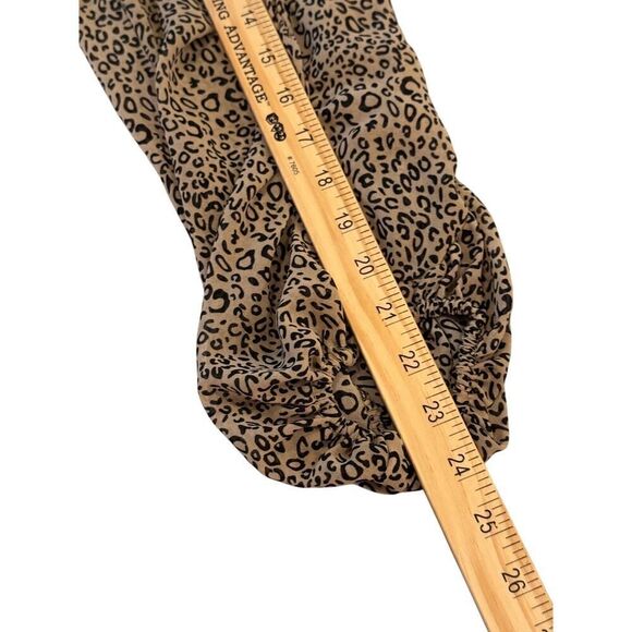 Entro Women’s Smocked Leopard Print Blouse Peplum Long Sleeve Top Size M EUC - Picture 10 of 10